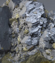 gem Sphalerite var.Cleiophane on Chalcopyrite, Quartz