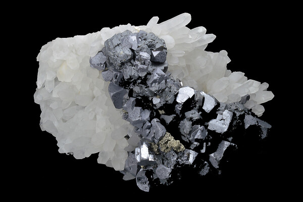 Galena, Cleiophane, Chalcopyrite on Quartz