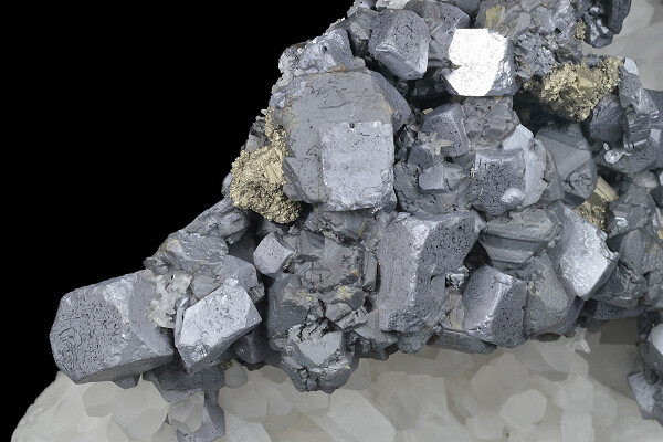 Galena, Cleiophane, Chalcopyrite on Quartz