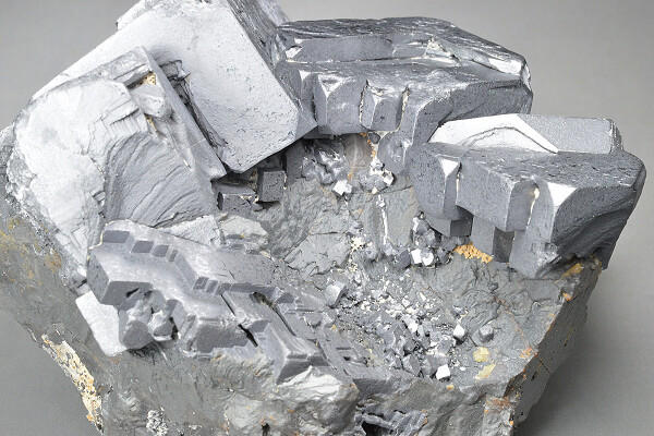 twinned and truncated Galena, gem Sphalerite var.Cleiophane