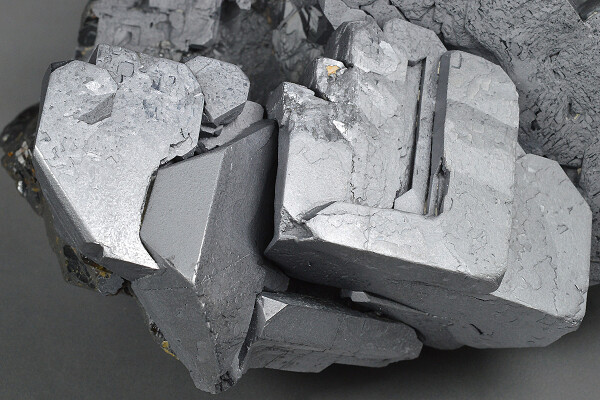 twinned and truncated Galena, gem Sphalerite var.Cleiophane