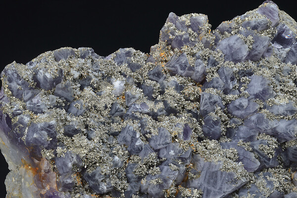 Quartz var.Amethyst, Pyrite