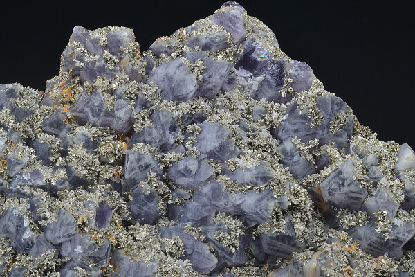 Quartz var.Amethyst, Pyrite