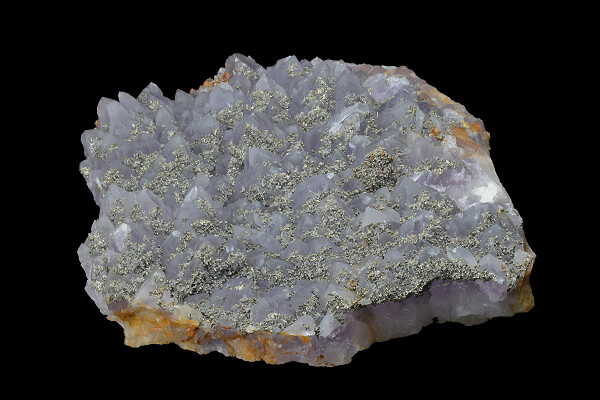 Quartz var.Amethyst, Chalcopyrite