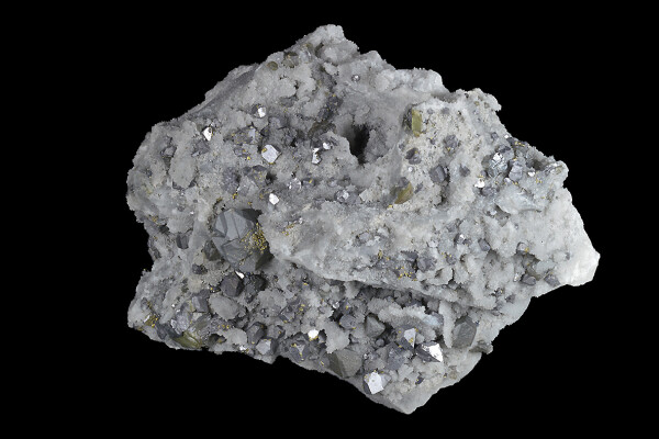 Cleiophane on Quartz, Galena, Chalcopyrite
