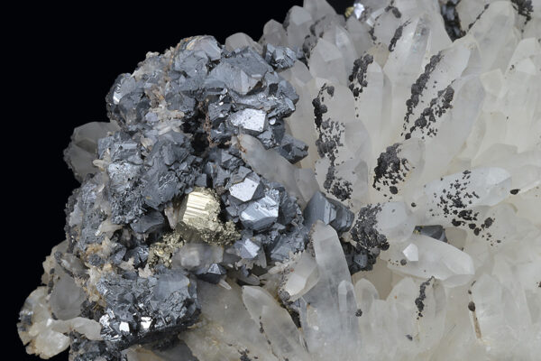 Quartz, gem Sphalerite var.Cleiopohane, Galena, Chalcopyrite, Siderite