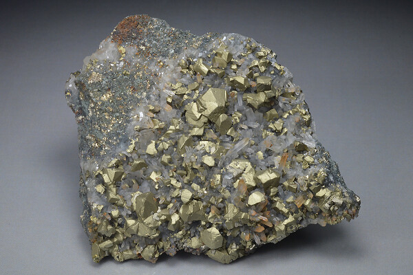 Chalcopyrite, Quartz