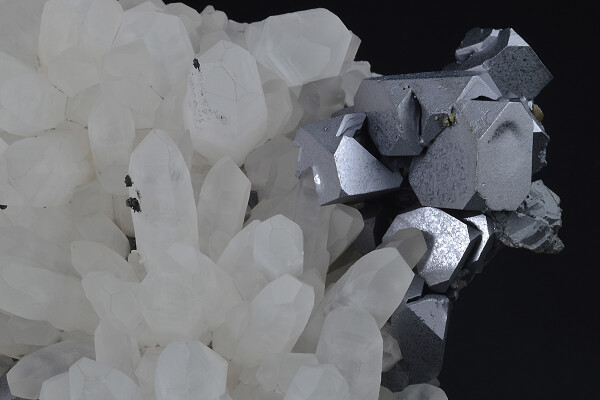 Quartz, Galena, Sphalerite, Chalcopyrite