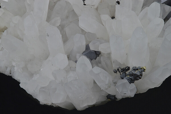 Quartz, Galena, Sphalerite, Chalcopyrite