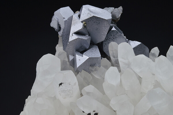 Quartz, Galena, Sphalerite, Chalcopyrite