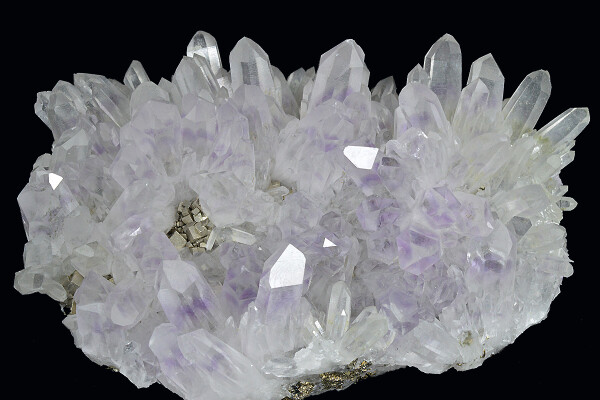 Quartz var.Amethyst, Pyrite