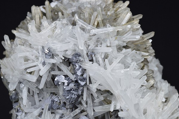 Quartz, Galena, Calcite, Pyrite, Siderite