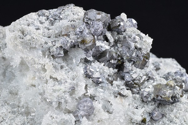 Cleiophane on Quartz, Galena