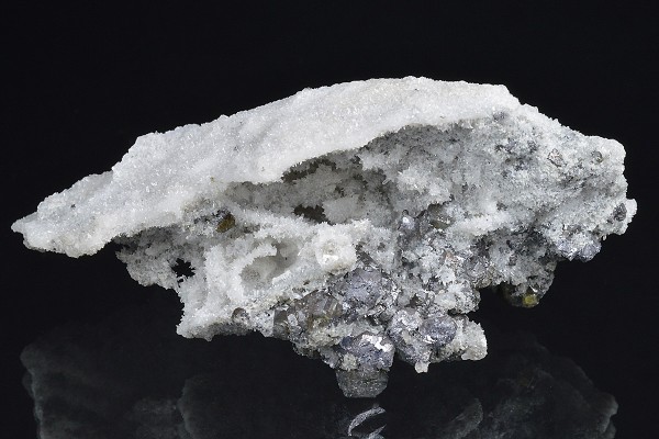 Cleiophane on Quartz, Galena