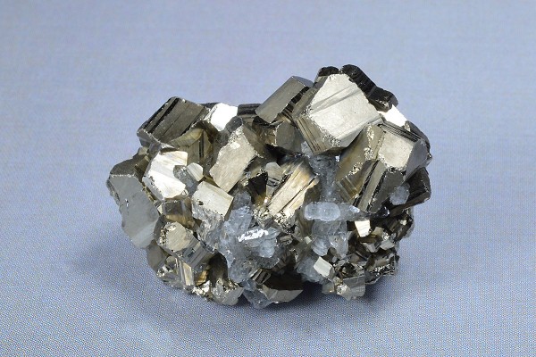 Pyrite, Quartz