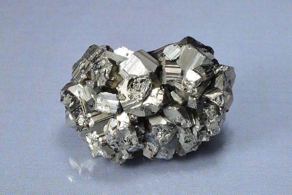 Pyrite, Quartz