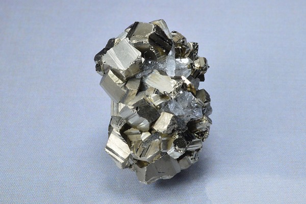 Pyrite, Quartz
