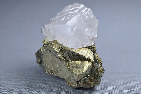 Calcite on Chalcopyrite