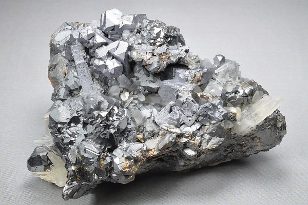 Sphalerite, Galena, Quartz