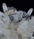 two generations Quartz, Chalcopyrite, Sphalerite