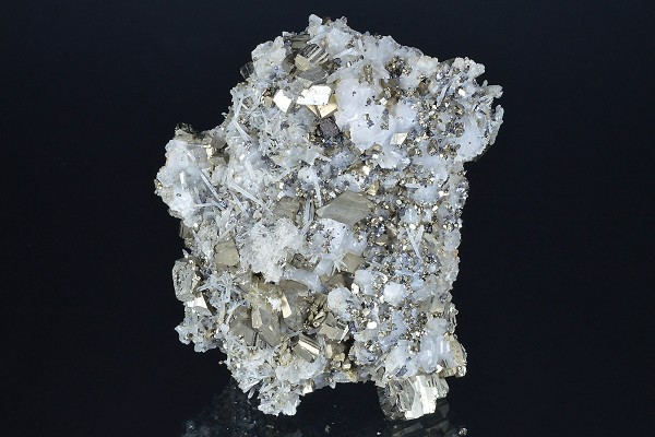 Pyrite, Calcite, Quartz, Sphalerite - floater